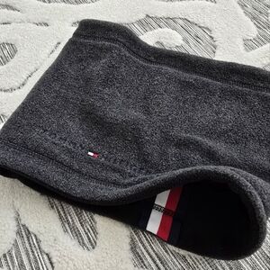 Tommy Hilfiger Neck Scarf